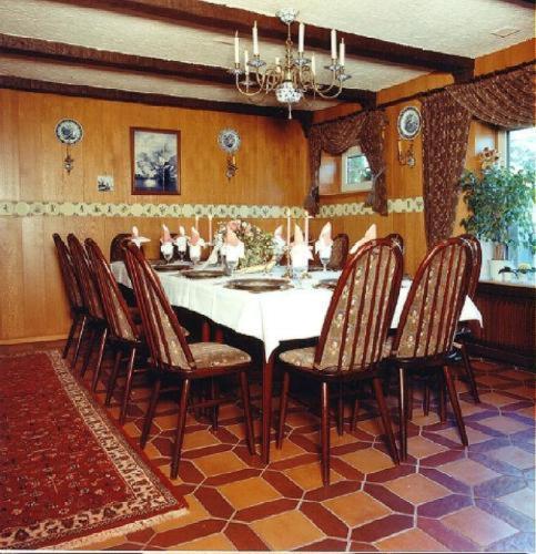 & Restaurant Bei Hoelzchen Hotel 3*