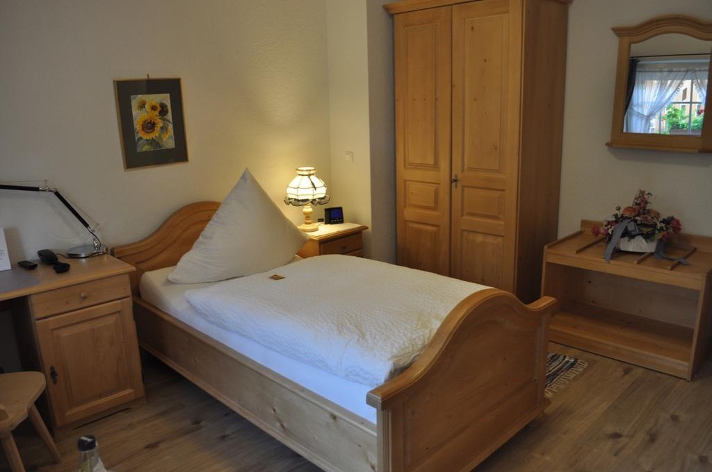 & Restaurant Bei Hoelzchen 3* Hannover